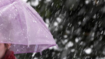 Pentru astăzi meteorologii prognozează precipitații sub formă de lapoviță
