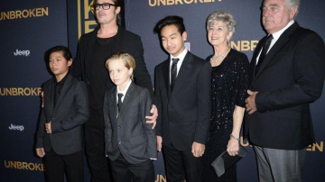 Брэд Питт добился права общаться с детьми без психолога