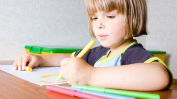 Генетики рассказали, как определяется ведущая рука еще в утробе