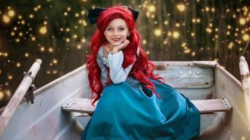 7-летняя девочка и ее мама перевоплощаются в сказочных героинь