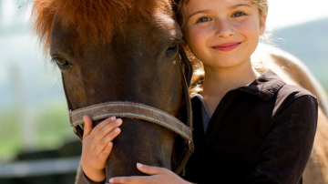 Лошади - секрет повышения успеваемости детей, установили ученые