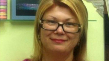 Недовольная подарком на 8 марта учительница уволилась из гимназии