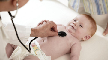 Un bun pediatru știe: copii sănătoși înseamnă părinți fericiți!