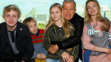 Наталья Водянова впервые опубликовала фото с младшим сыном