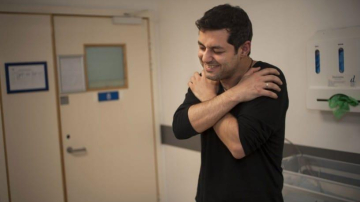 Рождение отца: фотопроект о мужчинах в роддоме