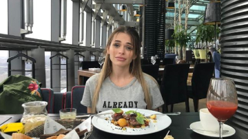 Анна Хилькевич похвасталась округлившимся животиком