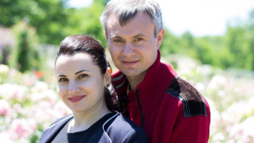 Family portrait: Violeta Gașițoi și Roman Zadoinov