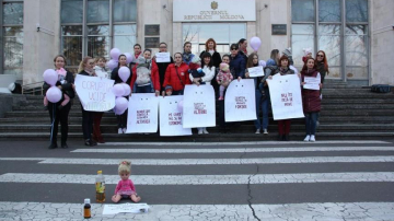 Părinții solidari organizează un nou protest împotriva vacanțelor în grădinițe