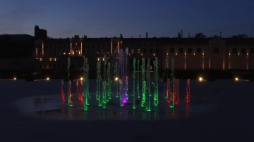 Video! Un havuz muzical și multicolor a fost inaugurat în Moldova
