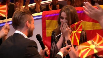 O participantă însărcinată de la Eurovision a fost cerută în căsătorie în emisie directă!