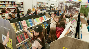 Moldovenii s-au apucat de citit