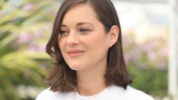 Актриса Марион Котийяр впервые вышла в свет после родов