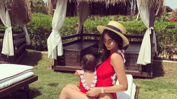O nouă tendință în materie de fashion! Elena Bivol prezintă costumele de baie mamă-fiică