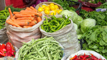 Что почем: за чем идти на рынок в июне