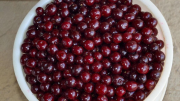 Trucuri pentru a scoate ușor și repede sâmburii din cireșe sau vișine