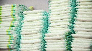 Escrocherie de proporții! Sute de mămici au fost păcălite pe Facebook cu scutece ieftine