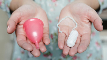 Ce nu știai despre cupa menstruală! După ce vei citi asta, vei renunța la tampoane și absorbante definitiv