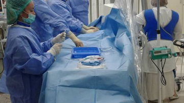 O echipă de medici moldoveni și străini au salvat inimioarele a trei copii. Află-le povestea