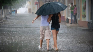 Alerta meteo! Moldova ar putea fi ”lovită” de o furtună puternică