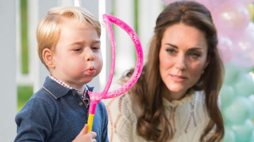 Prințul George pleacă la școală. Cât costă studiile lui?