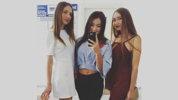 La Universitate ca pe podium. Cum s-au îmbrăcat studentele pe 1 septembrie