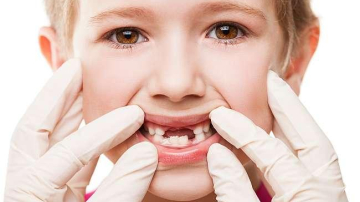 Почему не стоит выбрасывать выпавшие молочные зубы малыша. Это «настоящее сокровище»!