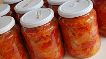 Salată de legume pentru iarnă (la borcan)