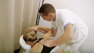 Masajul terapeutic, cea mai eficientă metodă de a scăpa de durerile de spate (VIDEO)