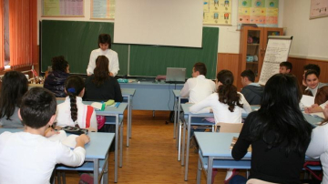 Profesori virtuali în instituțiile de învățământ din Ialoveni