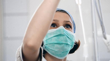 Mii de absențe la instituțiile de învățământ din capitală și sute de copii internați în spital, din cauza infecțiilor virale