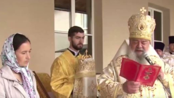 Record absolut în Moldova. 150 de nași la botezul unui copil