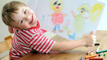 Termenul pentru îngrijirea copilului cu dizabilități acordat unui salariat a fost majorat la doi ani