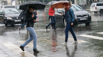 Резкое похолодание и ливневые дожди ударят в выходные по жителям Молдовы