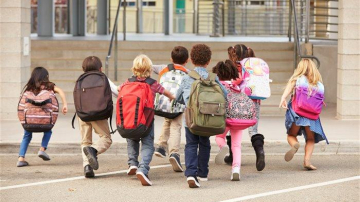 Care ar trebui să fie greutatea maximă a ghiozdanului copilului?