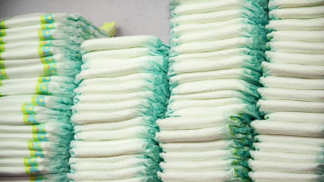 Ask a Mom îndeamnă mămicile să doneze scutece pentru copiii de la Rusca