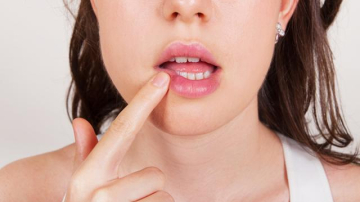 Simptomul banal pe care toți îl ignoră: Ce boală poți avea dacă-ți apare herpes des