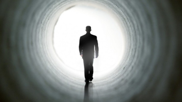 Oamenii de știință au aflat ce simt oamenii după moarte