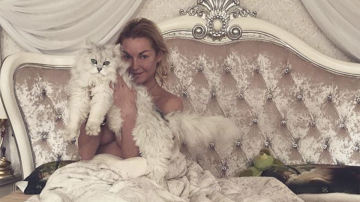 Анастасия Волочкова в центре секс-скандала: раскрыто имя автора откровенных фото балерины