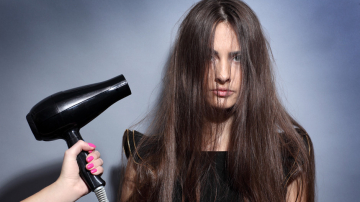 Ce se întâmplă de fapt dacă îți tunzi des vârfurile părului! Adevărul pe care puține femei îl știu