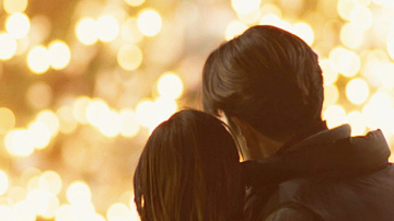 Sărbătoriți primul Crăciun în doi? Nu uita să faci aceste lucruri!