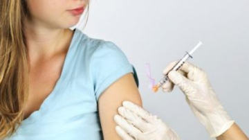 Fetele născute în 2007 vor fi vaccinate gratuit pentru a preveni cancerul de col uterin