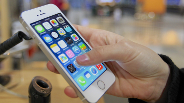 O aplicație de la iPhone ajută la detectarea cancerului de piele