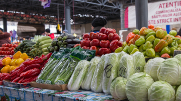 La un pas de sărbători, prețurile la piață cresc