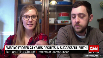 Девочку, зачатую 25 лет назад родила 26-летняя американка