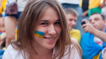 Перед сексом с женщиной, мужчина  должен получить письменное согласие: Закон в Швеции