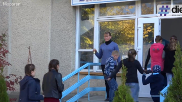 Lipsă acută de cadre didactice. Sărăcia alungă profesorii de acasă