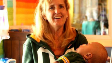 O femeie a adoptat șapte copii care suferă de boli incurabile