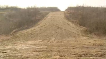 Любители зимних аттракционов в ожидании снега