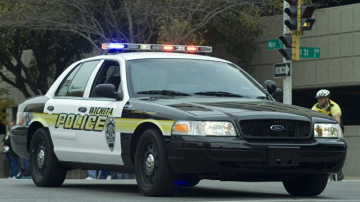 Они держали своих 13 детей на цепи