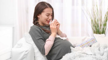 Nu trebuie să plângi în sarcină. Iată de ce!